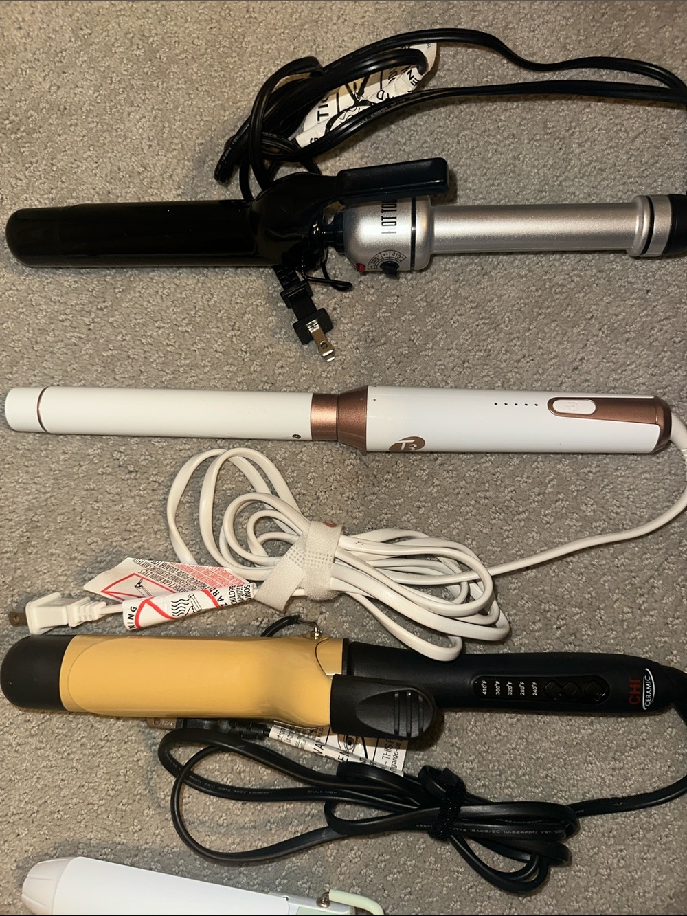 Like New! (4) Professional Hair Tools Chi, T3, Hot Tools & Mane Crimper - Picture 3 of 7